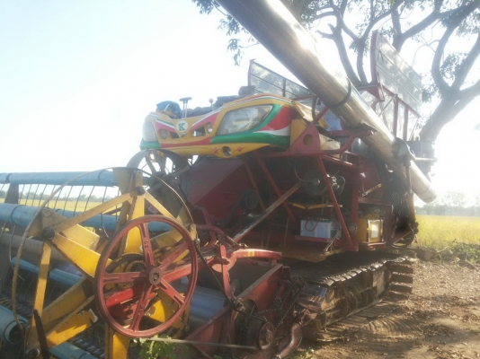 ขายรถเกี่ยวข้าวจ้าวช้าง ปี49 สภาพสวยพร้อมใช้ ราคาต่อรองได้ ติดต่อได้ที่คุณ อ๊อฟ พิจิตร 086-737-9991 ขายรถเกี่ยวข้าวจ้าวช้าง ปี49 สภาพสวยพร้อมใช้ ราคาต่อรองได้ ติดต่อได้ที่คุณ อ๊อฟ พิจิตร 086-737-9991