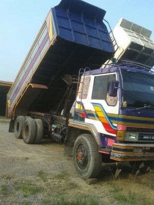 ขายดั๊มMITSUBISHI TD195 แรงม้า สภาพสวยพร้อมใช้ ราคาต่อรองได้ ติดต่อได้ที่คุณ อ๊อฟ พิจิตร 086-737-9991