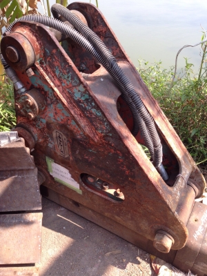 ขายหัวกระแทกใส่รถขุดขนาด 60  NPK H4X  สภาพสวย นำเข้าจากญี่ปุ่นยังไม่ได้ใช้งานในไทย