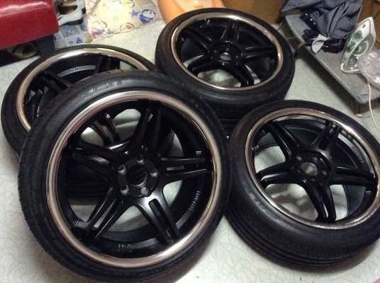 แม็ก 18 นิ้ว