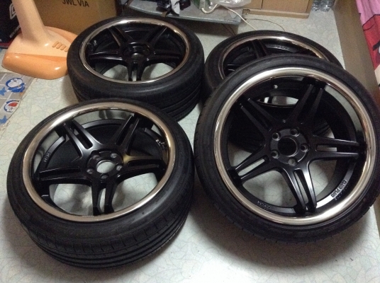 แม็ก 18 นิ้ว