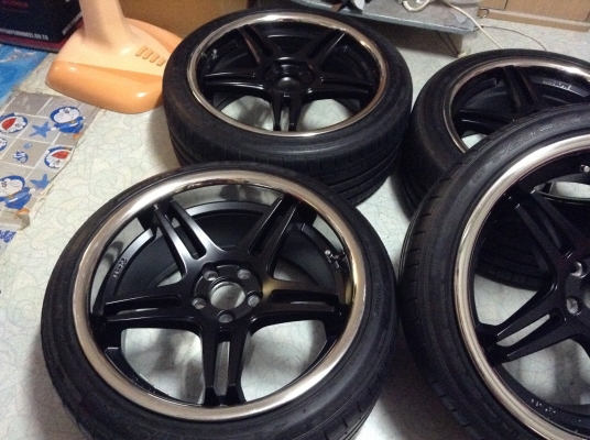 แม็ก 18 นิ้ว