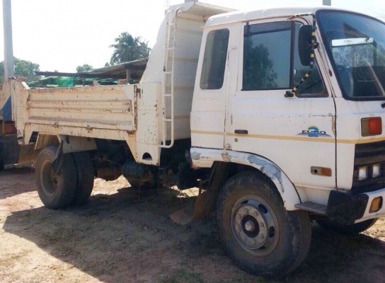 **690,000 บ.ต่อรอง**ขายNISSAN UD-185 6ล้อใหญ่ดั้มดิน NISSAN UD CLG FE6-185HP ปี44 เครื่องเดิม เกียร์เดิม เครื่อง6สูบ แน่นๆ แรงดี ครับ เกียร์ดี เกียร์ใหญ่ เข้าง่าย ไม่หลุด ช่วงล่างใหญ่ คัสซีสวย ไม่ปะไม่ดาม กระบะดั้มเหล็ก6ตัน3.80ม.ยิงหน้า สภาพดี พื้นดีข้างด
