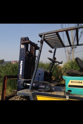 ขายรถโฟล์คลิฟท์ 6 ตัน KOMATSU FD60 ขายรถโฟล์คลิฟท์ 6 ตัน KOMATSU FD60