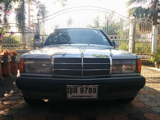 Benz190E 2.3ลิตร สีฟ้าอ่อน