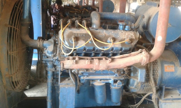 ขายเครื่องปั่นไฟ 250 KVA สองตัวควบ ราคาถูก