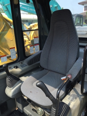 Komatsu PC210-6 เก่าญี่ปุ่น มีไลน์หัวกระแทก 3,400 ชั่วโมง