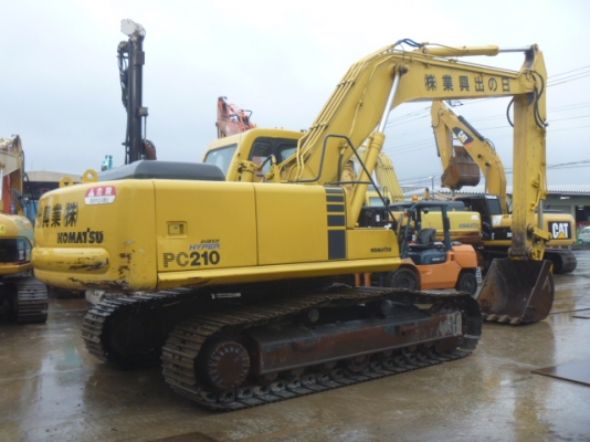 Komatsu PC210-6 เก่าญี่ปุ่น มีไลน์หัวกระแทก 3,400 ชั่วโมง