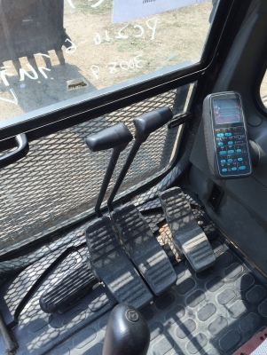 Komatsu PC210-6 เก่าญี่ปุ่น มีไลน์หัวกระแทก 3,400 ชั่วโมง