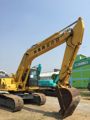 Komatsu PC210-6 เก่าญี่ปุ่น มีไลน์หัวกระแทก 3,400 ชั่วโมง