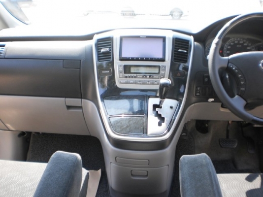 TOYOTA ALPHARD 2.4 2003 TOYOTA ALPHARD 2.4 2003