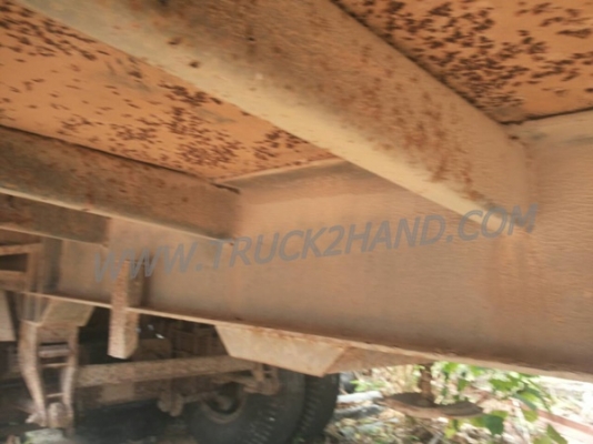 หางพื้นเรียบ อู่ จรูญขนส่งพัทลุง  รุ่น JR101