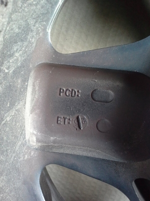 ล้อหล่อครับ ลายเบรดเล่ ขนาด 16x8 off -25 สีดำ สภาพ 95\% ลองดูครับ ล้อหล่อครับ ลายเบรดเล่ ขนาด 16x8 off -25 สีดำ สภาพ 95\% ลองดูครับ