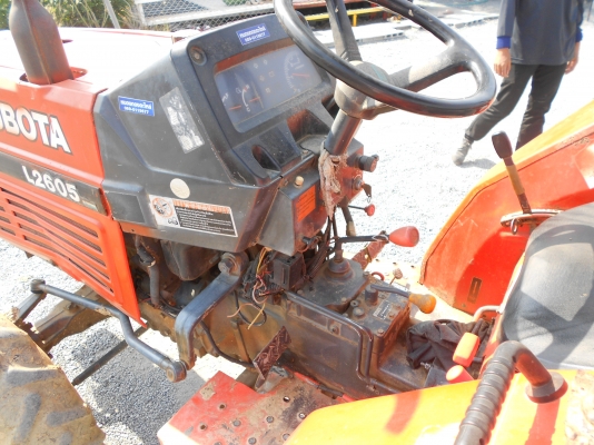 มาแล้ว Kubota  L2605  4WD พร้อมผาน 5