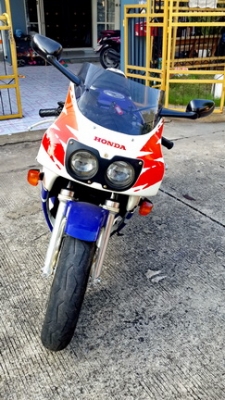 ขายขาดทุนยับ CBR400 โฉมปี 92 ทะเบียนแท้พร้อมเจอทุกขนส่ง