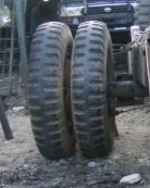 ล้อขอบ 20 นิ้ว 8 น็อต + ยางลายทหาร และเสื้อเพลาหลังหกล้อใหญ่