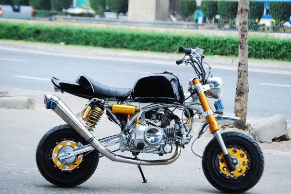 มังกี้ กอลิล่า ลดราคา อะไหล่ 40 \%  มีเดิม กับ แบบ แต่ง RS 00 01 ราคา เบาๆ โดน ใจ