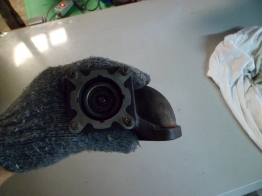 ท่อไอเสีย EGR อีซูซู คอมมอนเรล 2500 CC