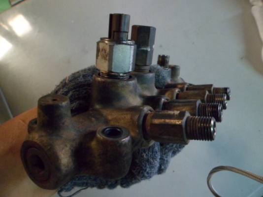 รางน้ำมันเชื้อเพลิง อีซูซู คอมมอนเรล เครื่อง2500CC