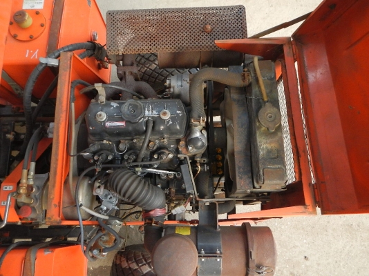 รถตัดหญ้าTSUCHIYA พร้อมใช้งาน