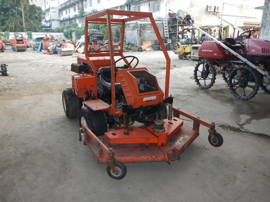 รถตัดหญ้าTSUCHIYA พร้อมใช้งาน
