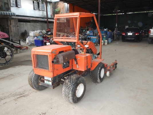 รถตัดหญ้าTSUCHIYA พร้อมใช้งาน