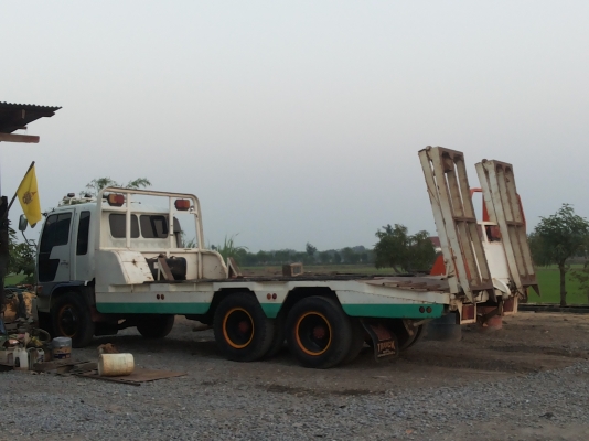ขายรถบรรทุก Hino พื้นเทรนเลอร์