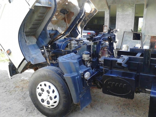 รถฮีโน่  6  ล้อดั้ม  FC9J  175  แรงม้า. ปี 55  สนใจติดต่อ  081 - 6079515