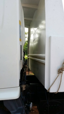 รถฮีโน่  6  ล้อดั้ม  FC9J  175  แรงม้า. ปี 55  สนใจติดต่อ  081 - 6079515