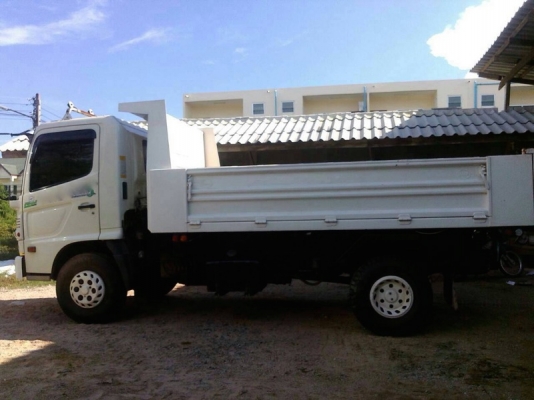 รถฮีโน่  6  ล้อดั้ม  FC9J  175  แรงม้า. ปี 55  สนใจติดต่อ  081 - 6079515