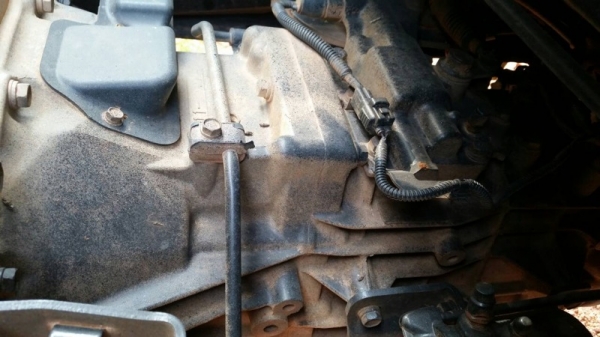 รถฮีโน่  6  ล้อดั้ม  FC9J  175  แรงม้า. ปี 55  สนใจติดต่อ  081 - 6079515