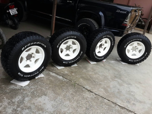 ขายล้อเบสเล่ขอบ16พร้อมยางbf ปี11ชุดละ17500