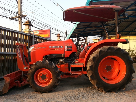 L3608 4 wd  พร้อมใบมีด ดันหน้าช้างคานล่าง..ไม่เคยลงนาสภาพดี