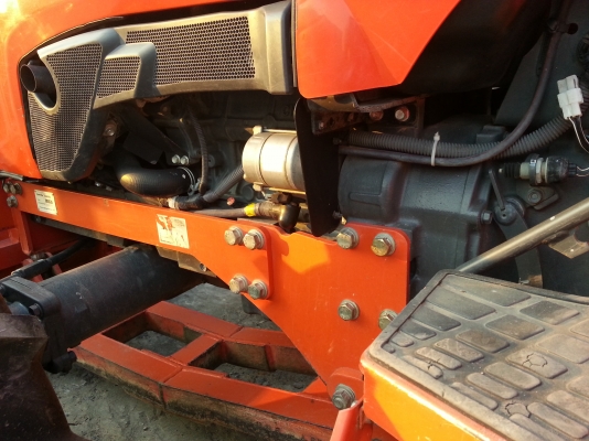 L3608 4 wd  พร้อมใบมีด ดันหน้าช้างคานล่าง..ไม่เคยลงนาสภาพดี