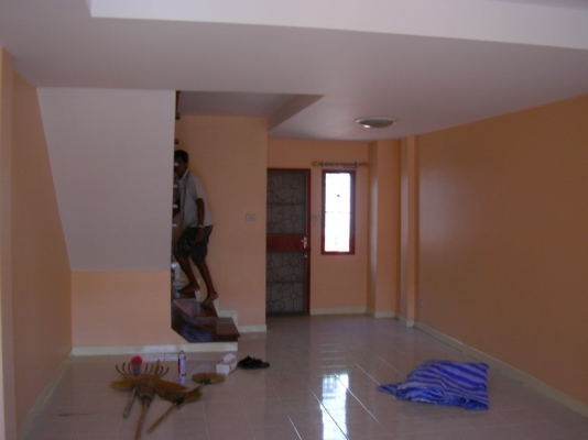 ขายทาวน์เฮ้าส์ใหม่ หมู่บ้าน มัณฑนานิเวศน์ เนื้อที่ 20 ตรว.ใกล้ ม.หัวเฉียว