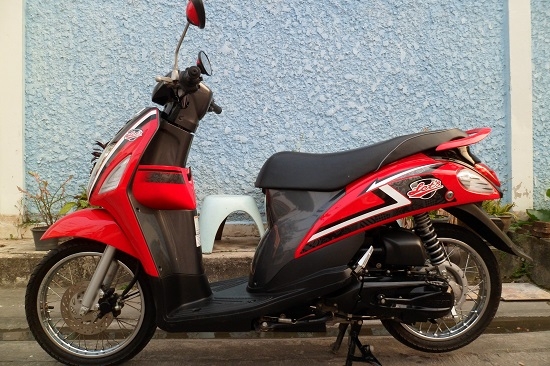 Suzuki Let 2014 แดงเทา วิ่งน้อย สวยๆ ส่งฟรีทั่วไทย