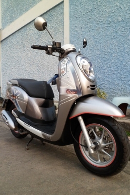 Scoopy i 2014 สวยๆ วิ่งน้อย4000โล ส่งฟรีทั่วประเทศ