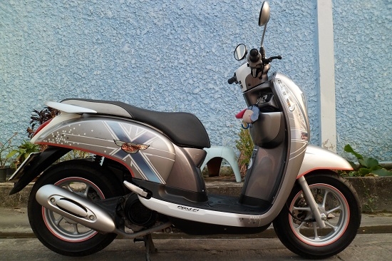 Scoopy i 2014 สวยๆ วิ่งน้อย4000โล ส่งฟรีทั่วประเทศ