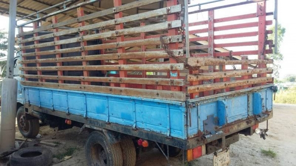 ISUZU 110. รถ6ล้อช่วงยาวราคา 185,000 ISUZU 110. รถ6ล้อช่วงยาวราคา 185,000