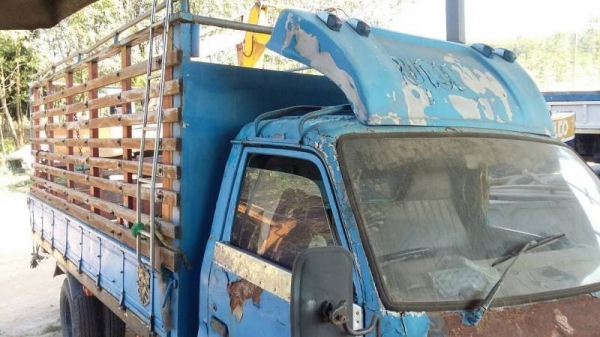 ISUZU 110. รถ6ล้อช่วงยาวราคา 185,000 ISUZU 110. รถ6ล้อช่วงยาวราคา 185,000