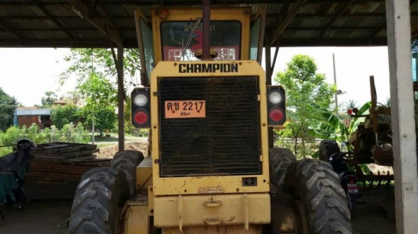 รถเกรดCHAMPION720A/// สภาพพร้อมใช้รถสวยราคา 1,400,000