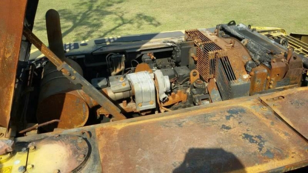 KOMATSU pc200-7ไฟไหม้ 800 ชั่โมง ราคา 1,100,000 KOMATSU pc200-7ไฟไหม้ 800 ชั่โมง ราคา 1,100,000