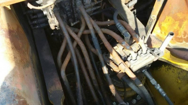 KOMATSU pc200-7ไฟไหม้ 800 ชั่โมง ราคา 1,100,000 KOMATSU pc200-7ไฟไหม้ 800 ชั่โมง ราคา 1,100,000