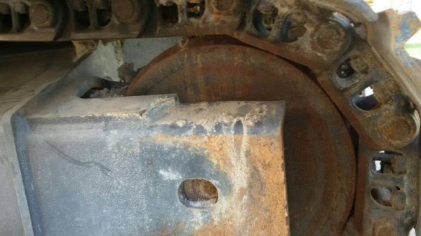 KOMATSU pc200-7ไฟไหม้ 800 ชั่โมง ราคา 1,100,000 KOMATSU pc200-7ไฟไหม้ 800 ชั่โมง ราคา 1,100,000