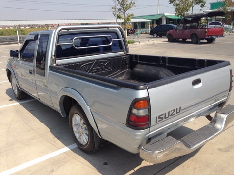 ISUZU ดร้าก้อนอาย  ปี 2000