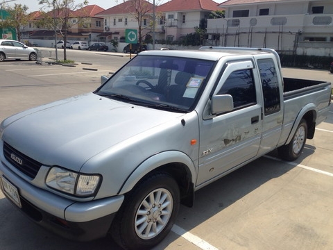 ISUZU ดร้าก้อนอาย  ปี 2000