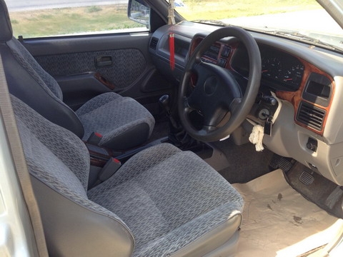 ISUZU ดร้าก้อนอาย  ปี 2000