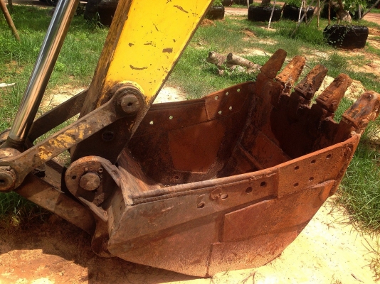 ***ขายแล้วครับขอบคุณ Truck2hand ขายแบคโฮKOBELCO MARK-3 SK200 เก๋งน้ำเงิน S.No.14xxx เครื่องเดิม ปั้มเดิม ไฟฟ้าตัด จอมี เครื่องดี แห้งดี แน่น ปั้มดีแรง ทำงานดี เร็วดี บูมอาร์มดี มีปะนิดหน่อย บุ้งกี๋ดียังหนาครับ เอวดีแน่น ไม่แตกไม่ร้าว ช่วงล่าง70-80\% โซดีหน ***ขายแล้วครับขอบคุณ Truck2hand ขายแบคโฮKOBELCO MARK-3 SK200 เก๋งน้ำเงิน S.No.14xxx เครื่องเดิม ปั้มเดิม ไฟฟ้าตัด จอมี เครื่องดี แห้งดี แน่น ปั้มดีแรง ทำงานดี เร็วดี บูมอาร์มดี มีปะนิดหน่อย บุ้งกี๋ดียังหนาครับ เอวดีแน่น ไม่แตกไม่ร้าว ช่วงล่าง70-80\% โซดีหน