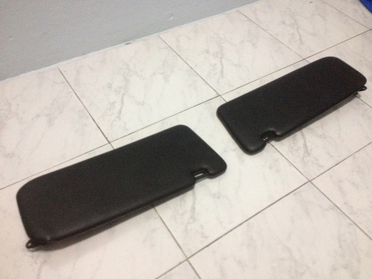 ขายบังแดด มีกระจกL-R สภาพสวย bmw e30แท้ จำนวน1คู่ราคา1000บาท โทร0924462525โส กทม