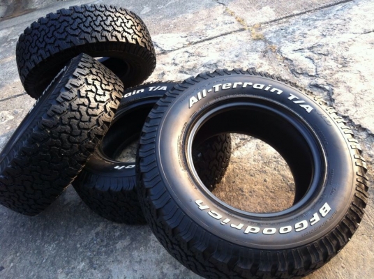 ขายยาง BF Goodrich All-terrain ขนาด 265 70 r16 สวยๆ